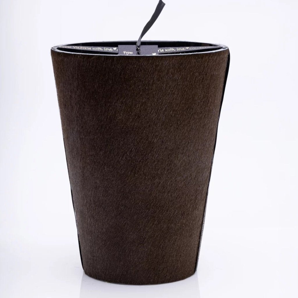 Design geurkaars / From Victoria With Love / Hairy Swamp XXL, Huis en Inrichting, Woonaccessoires | Kandelaars en Kaarsen, Bruin