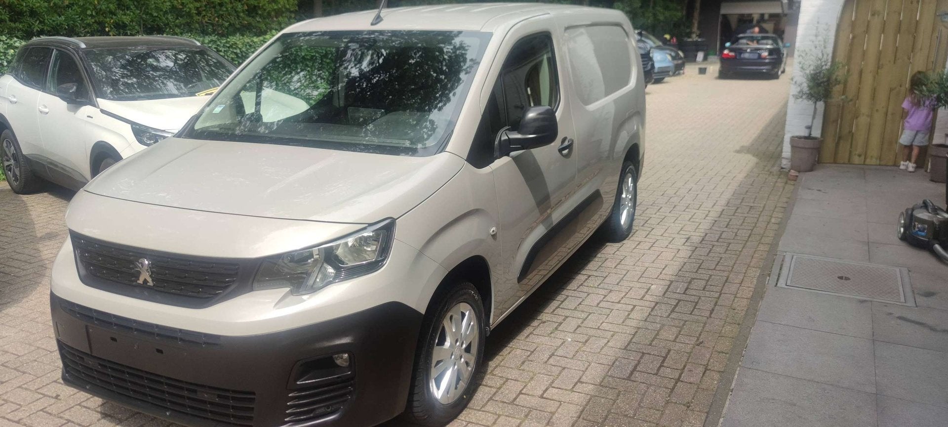 Peugeot Partner NIEUWSTAAT / BTW, Automaat, Stof, Gebruikt, 4 cilinders