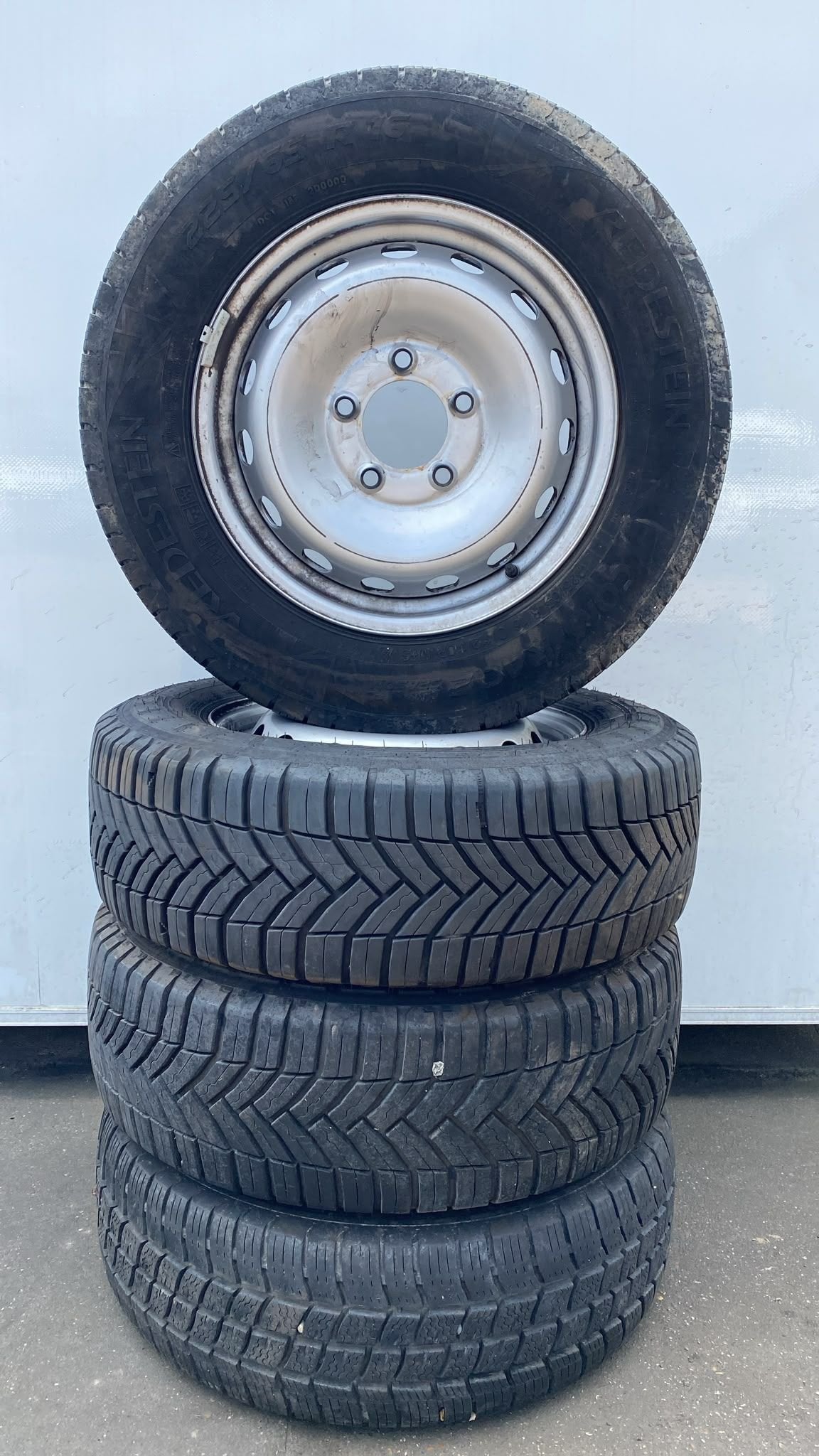Mercedes-Benz Sprinter Allseason Banden Set 225-65-16 5x130, Auto-onderdelen, Banden en Velgen, Gebruikt, -, -, Banden en Velgen