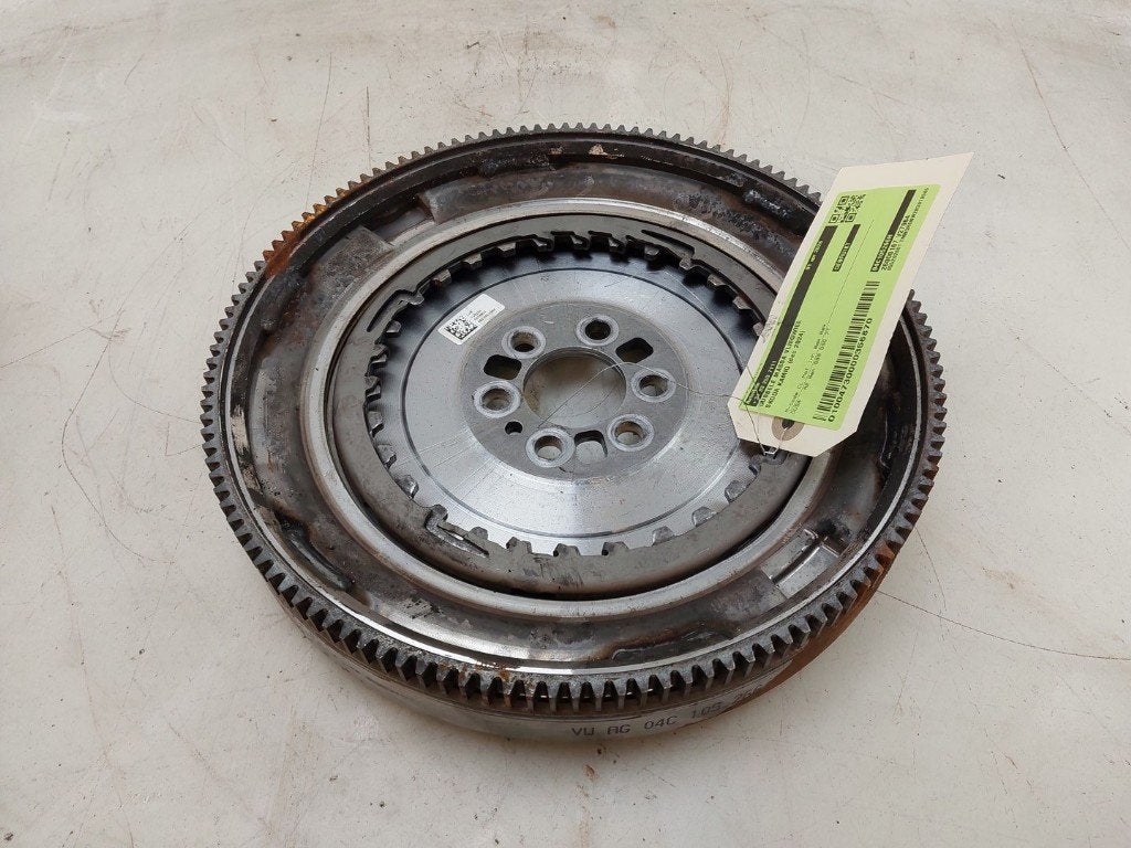 VOLANT MOTEUR BI-MASSE 5 Gats, ABS Kamiq (|04C105266H|), Dhr. J. Ham, Administratie@autoham.nl, Utilisé, Skoda
