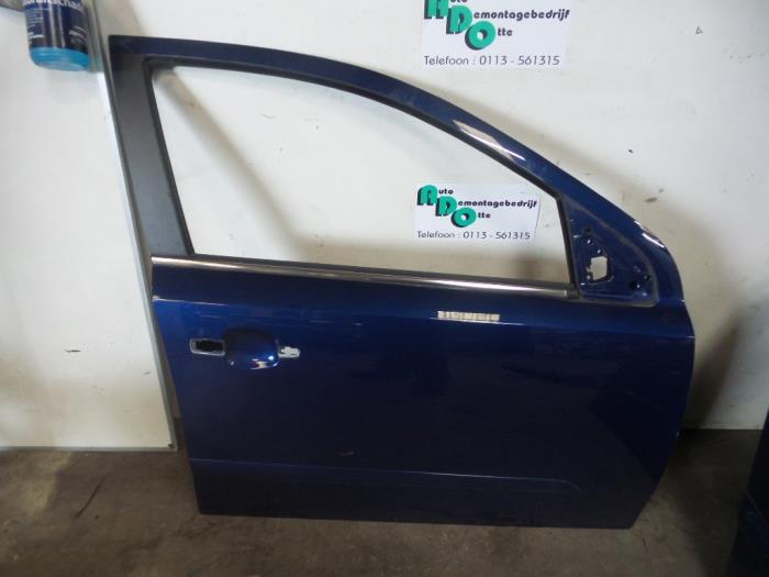 Portier 4Deurs rechts-voor van een Opel Astra (Astra H 04-), Gebruikt, -, Deur, -