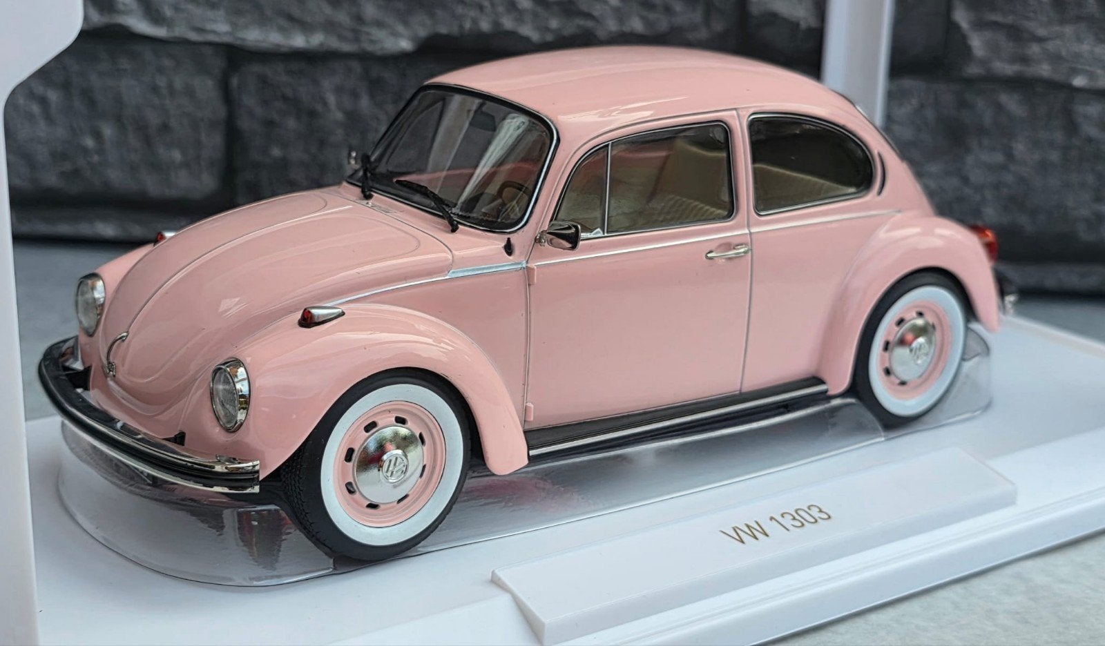 vw beetle 1303 Pink 1/18éme, Neuf, Enlèvement ou Envoi, Voiture, Norev