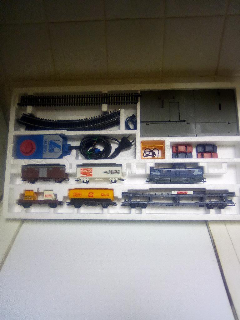 Vend boite de départ 2 Lima, Hobby & Loisirs créatifs, Trains miniatures | HO, Comme neuf, Set de Trains, Lima, Enlèvement ou Envoi