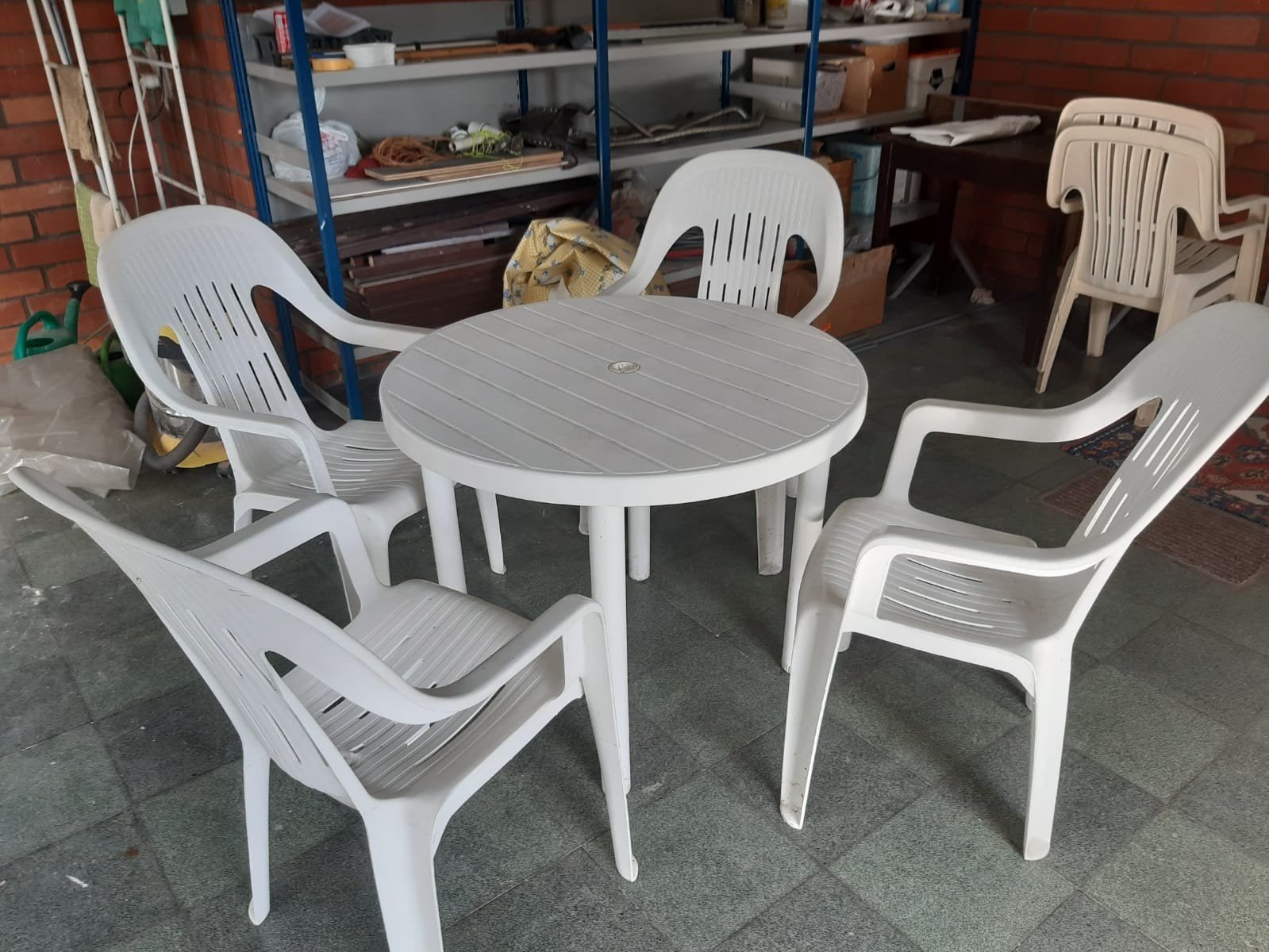 Tuintafel met stoelen, Ophalen