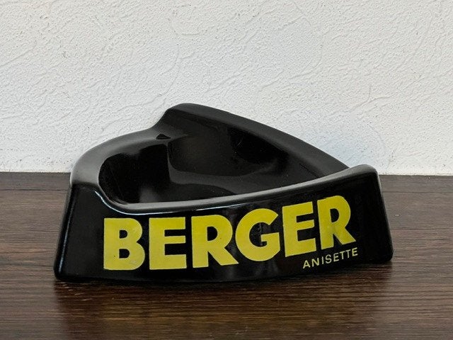 Cendrier ancien en verre opaque noir de Berger, Enlèvement