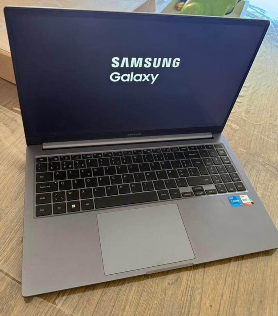 Samsung Galaxy Book4, Computers en Software, Windows Laptops, Zo goed als nieuw, SSD, Ophalen
