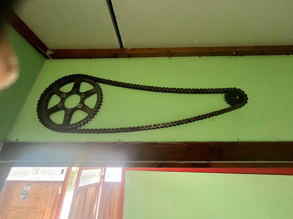 Decoratie met echte ketting van een motor, Bricolage & Construction, Treuils et Palans, Enlèvement, Utilisé