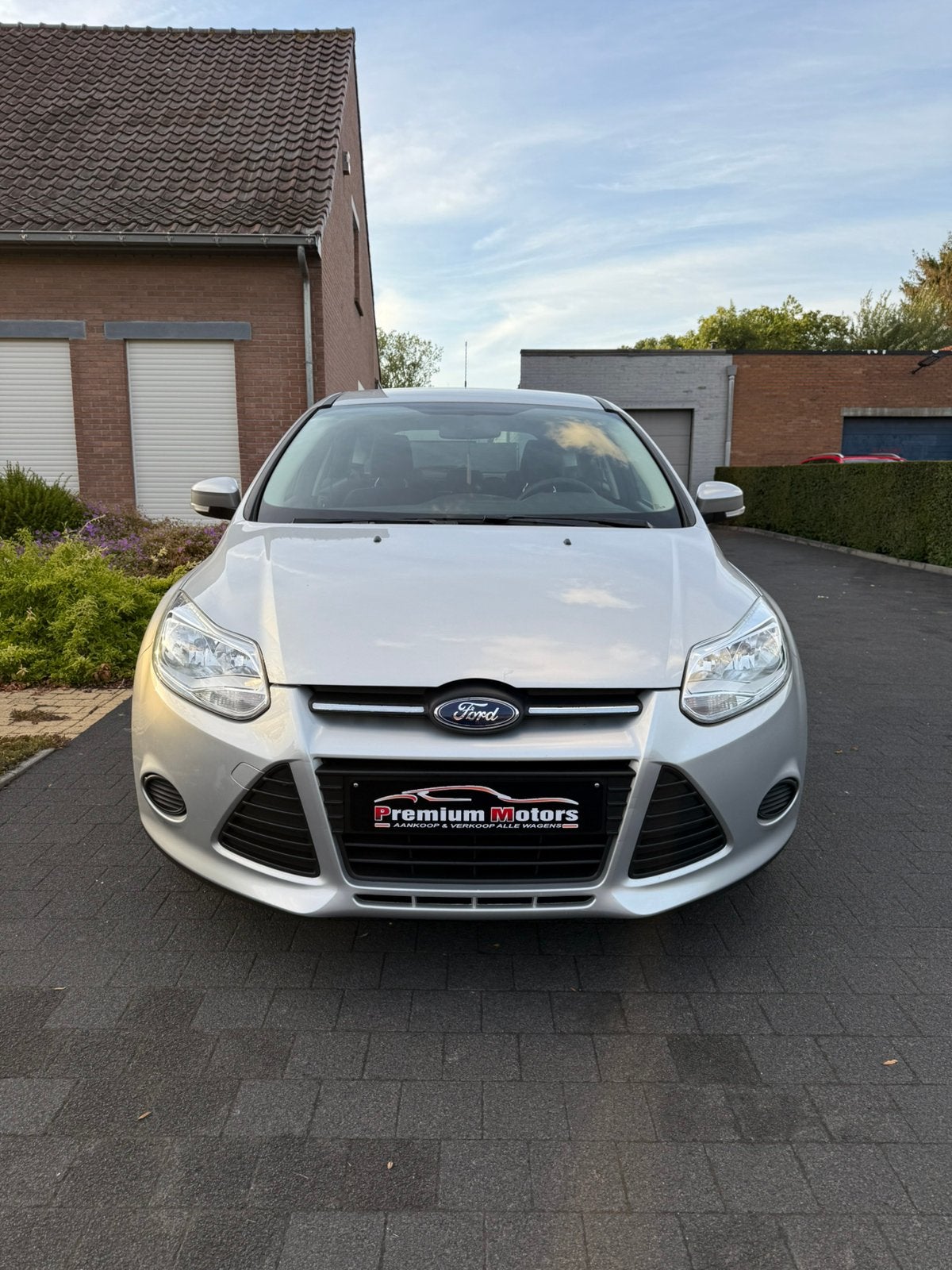 Ford Focus 1.0 Benzine Ecoboost Airco, Auto's, Focus, 110 g/km, Bedrijf, Grijs