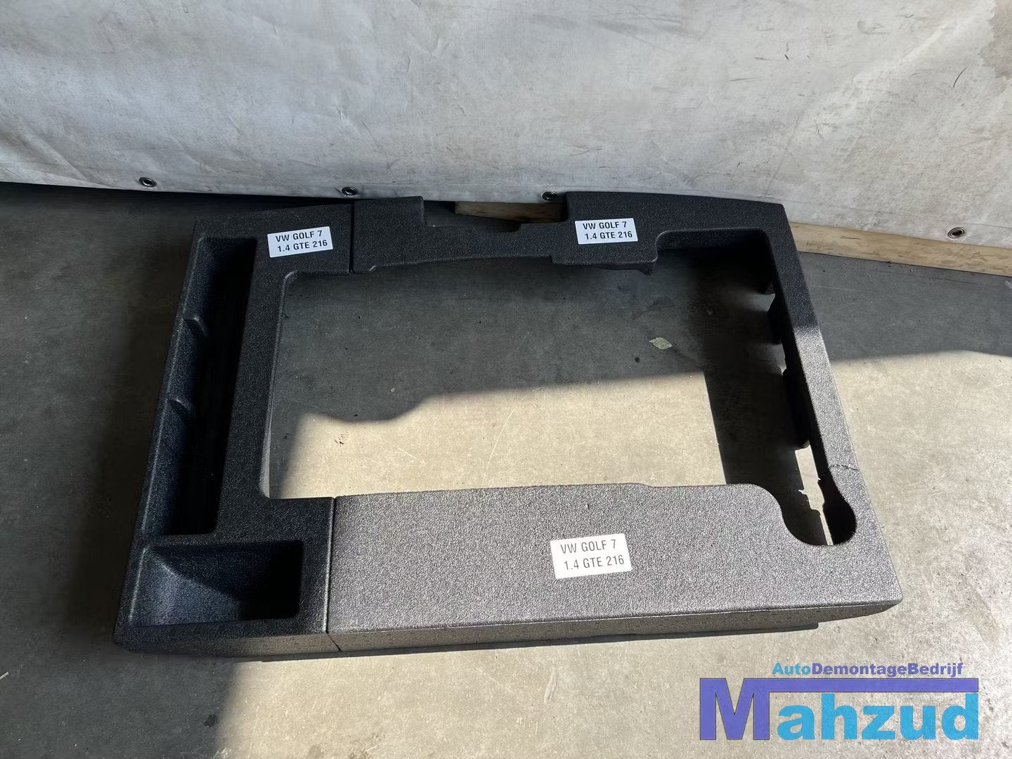 VW GOLF 7 GTE HYBRIDE Kofferruimte schuim 2012-2020, Auto-onderdelen, Gebruikt, Volkswagen, Volkswagen AG, Vw@volkswagen.de