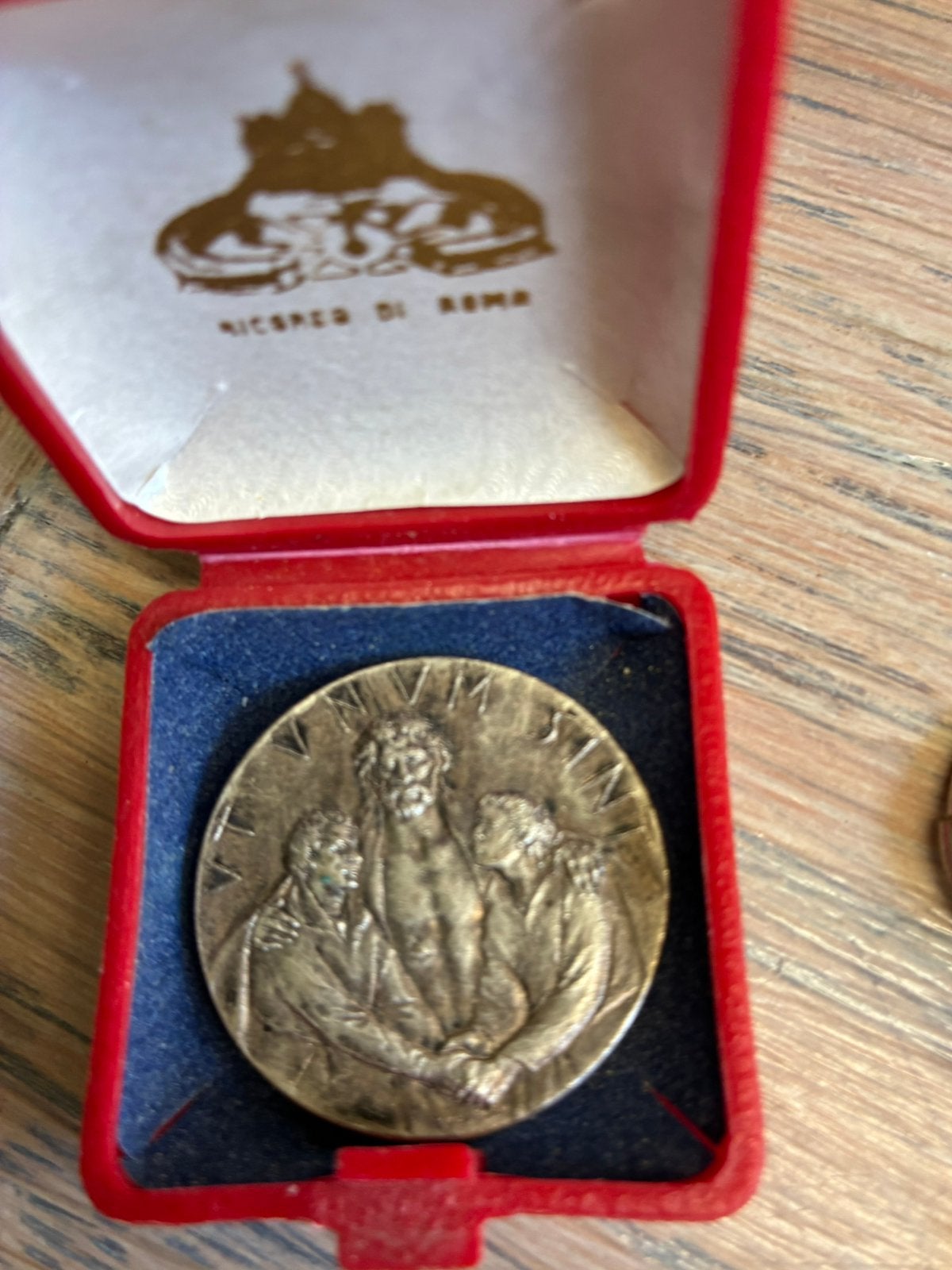 Jubilé 1975 de Dunum sint, Envoi