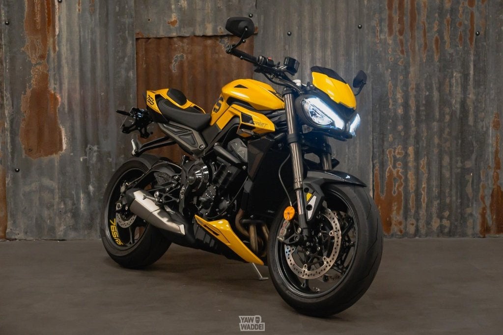 Triumph Street Triple RS: Cosmic Yellow, Occasion, Motorrijbewijs A, Bedrijf, 3 cilinders