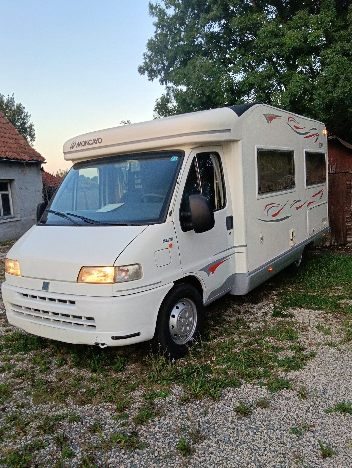 camper  fiat Ducato 28 JTD  tel 0493347189, Caravans en Kamperen, Chemisch toilet, Standaard zit, Caméra de recul, Koelkast