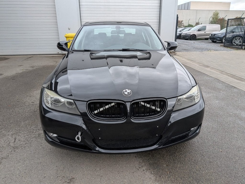 BMW 318 Berline E90 benzine euro5 motor defect, Auto's, 100 kW, 1995 cc, Zwart, 4 cilinders