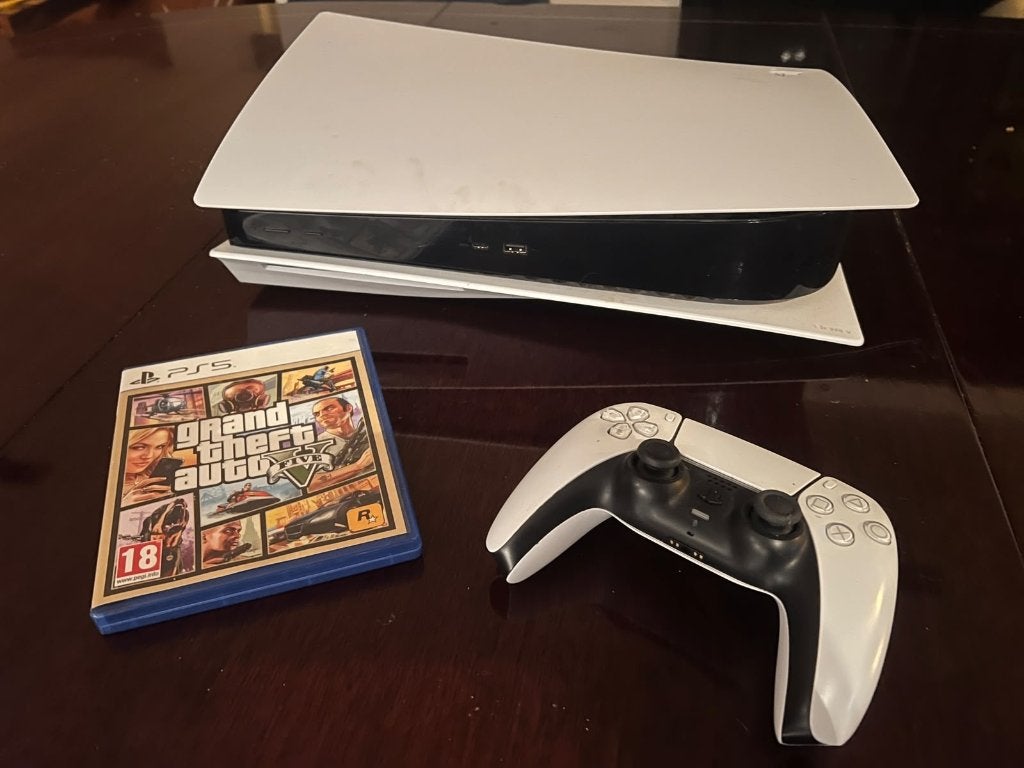 PS5 500gb disc edition met 1 controller en GTA 5, Consoles de jeu & Jeux vidéo, Enlèvement, Comme neuf, Playstation 5