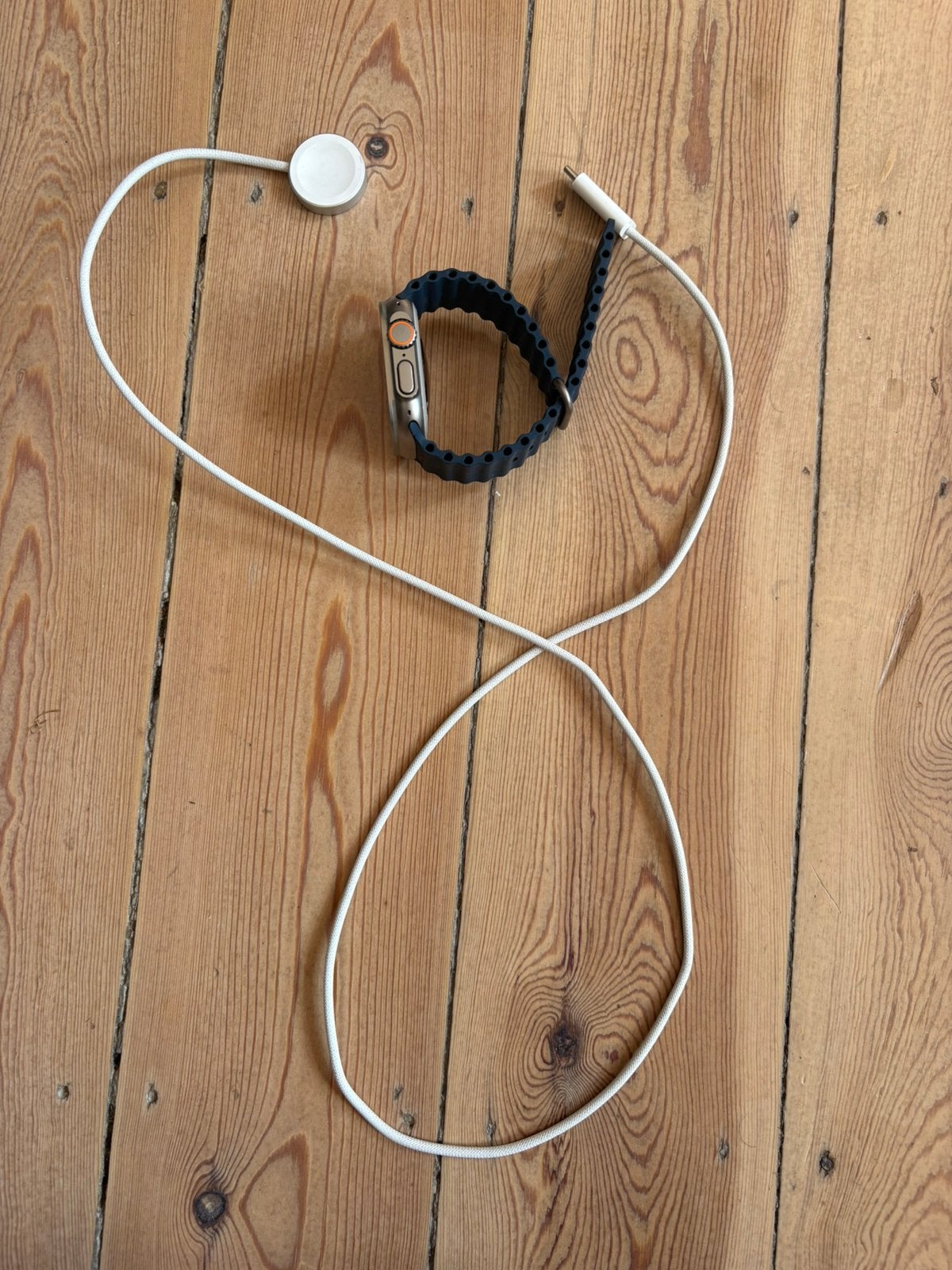 Apple Watch Ultra 2 49mm - 100 % batterij - als nieuw, Handtassen en Accessoires, Smartwatches, Ophalen, GPS, IOS, Zo goed als nieuw