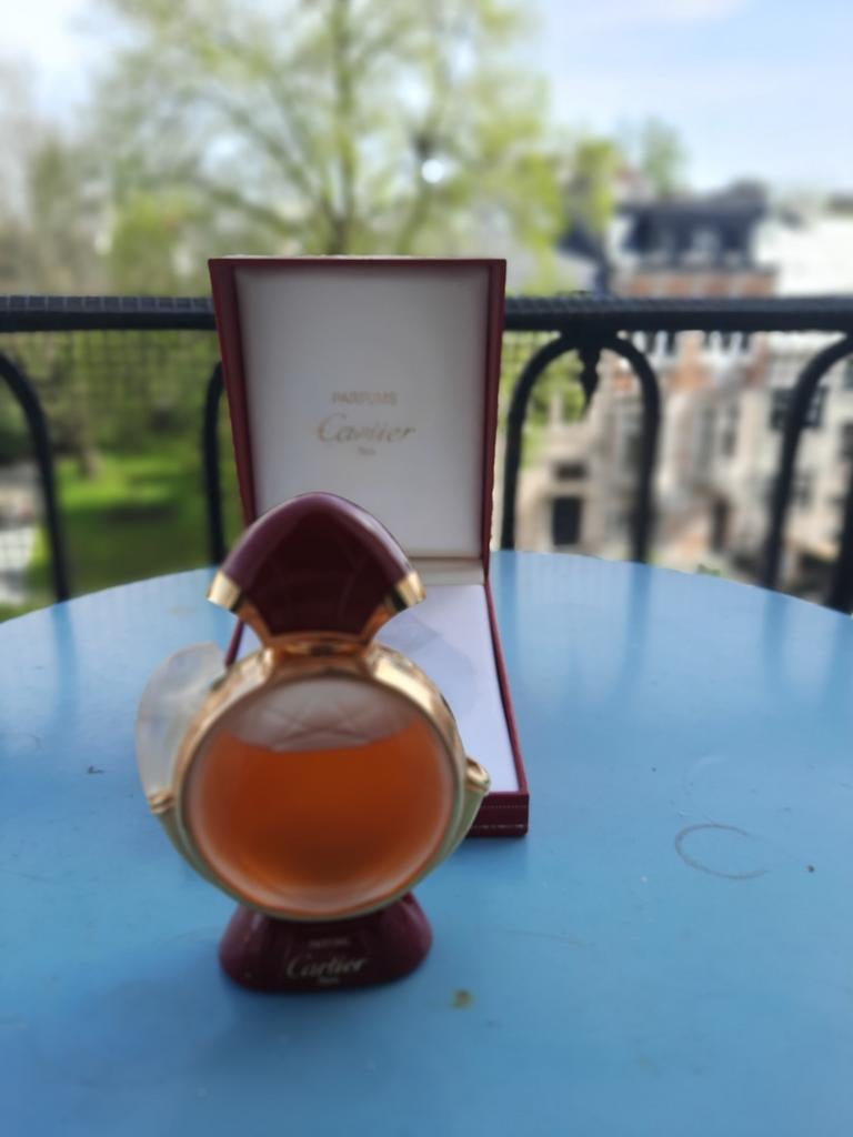 Parfum van Cartier La Panthère, Ophalen