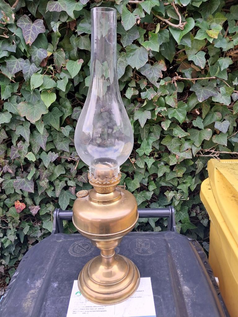 te koop : oude petroleumlamp, Antiek en Kunst, Ophalen of Verzenden