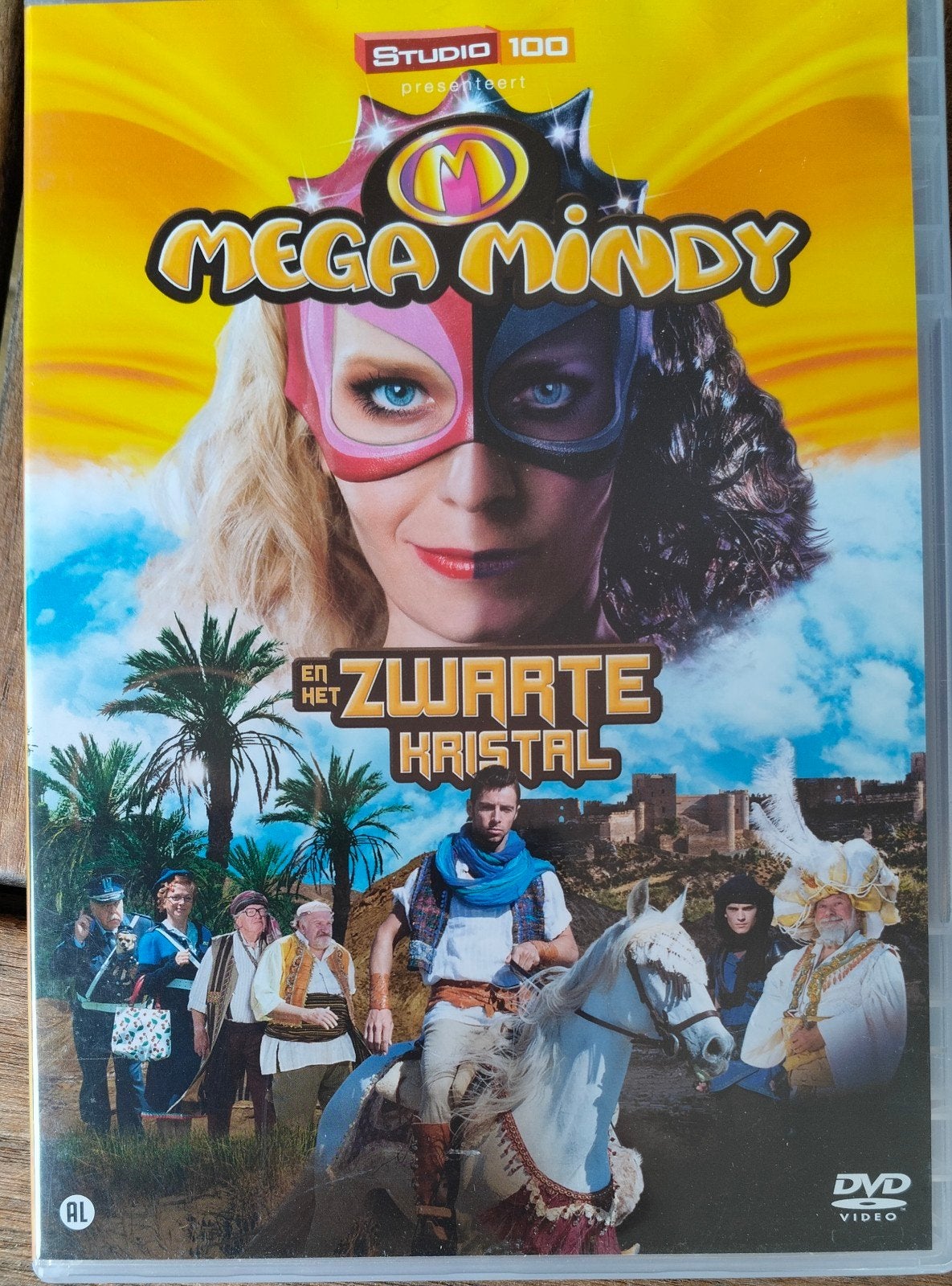 Mega Mindy - En het Zwarte Kristal, Ophalen