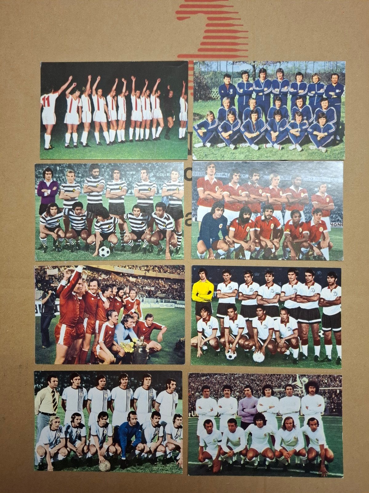cartes postales de football, Enlèvement ou Envoi