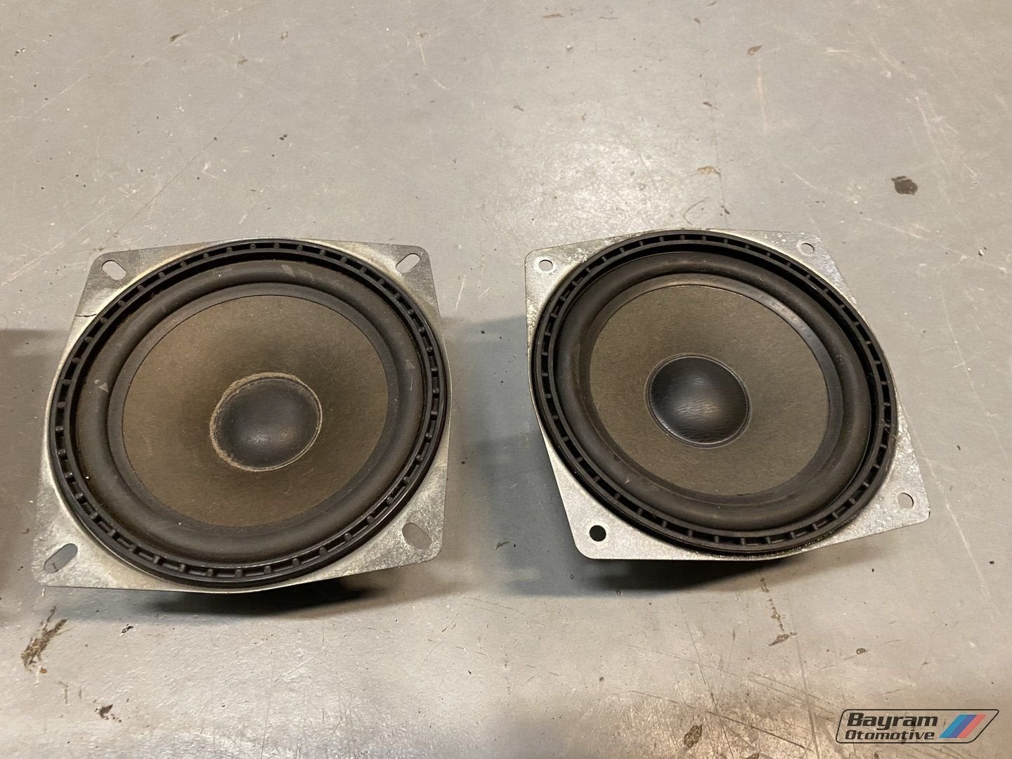 Bmw E30 speaker box Oem  soundsystem cabrio coupe 3-serie, Enlèvement ou Envoi, -, -, -
