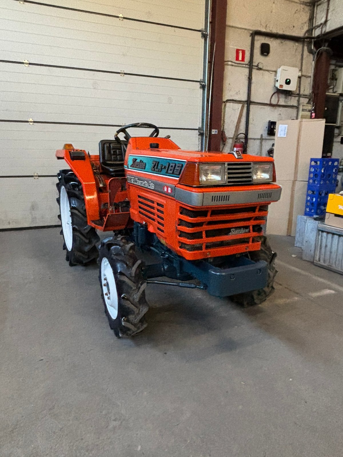 Kubota 3-cilinder ZL1-185 4x4-tractor, Ophalen of Verzenden