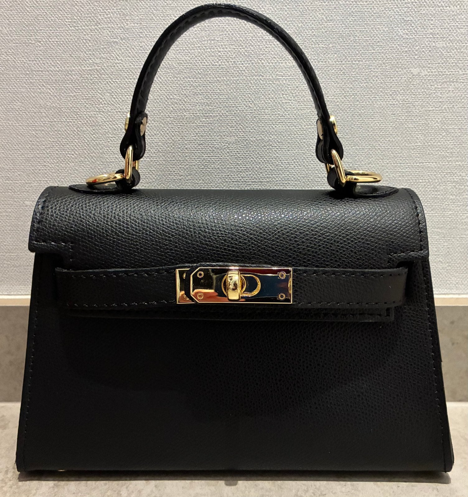 Handtas/schoudertas leder naar model Kelly, Ophalen of Verzenden, Zo goed als nieuw, Zwart, Handtas