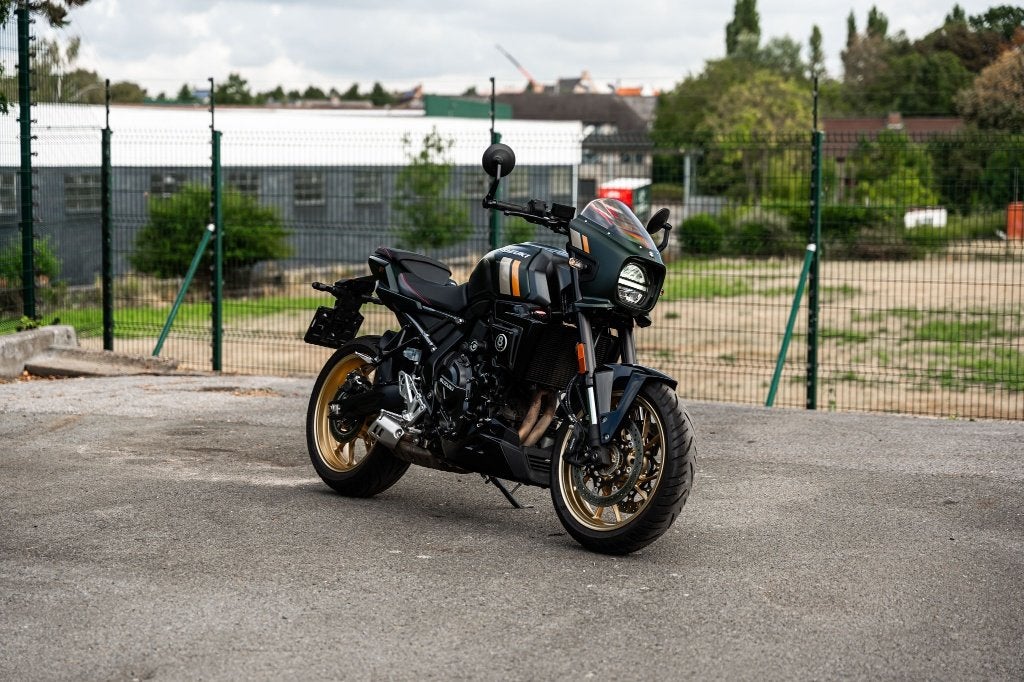 Suzuki GSX 8 TT, 2 cilinders, Occasion, Motorrijbewijs A, Bedrijf