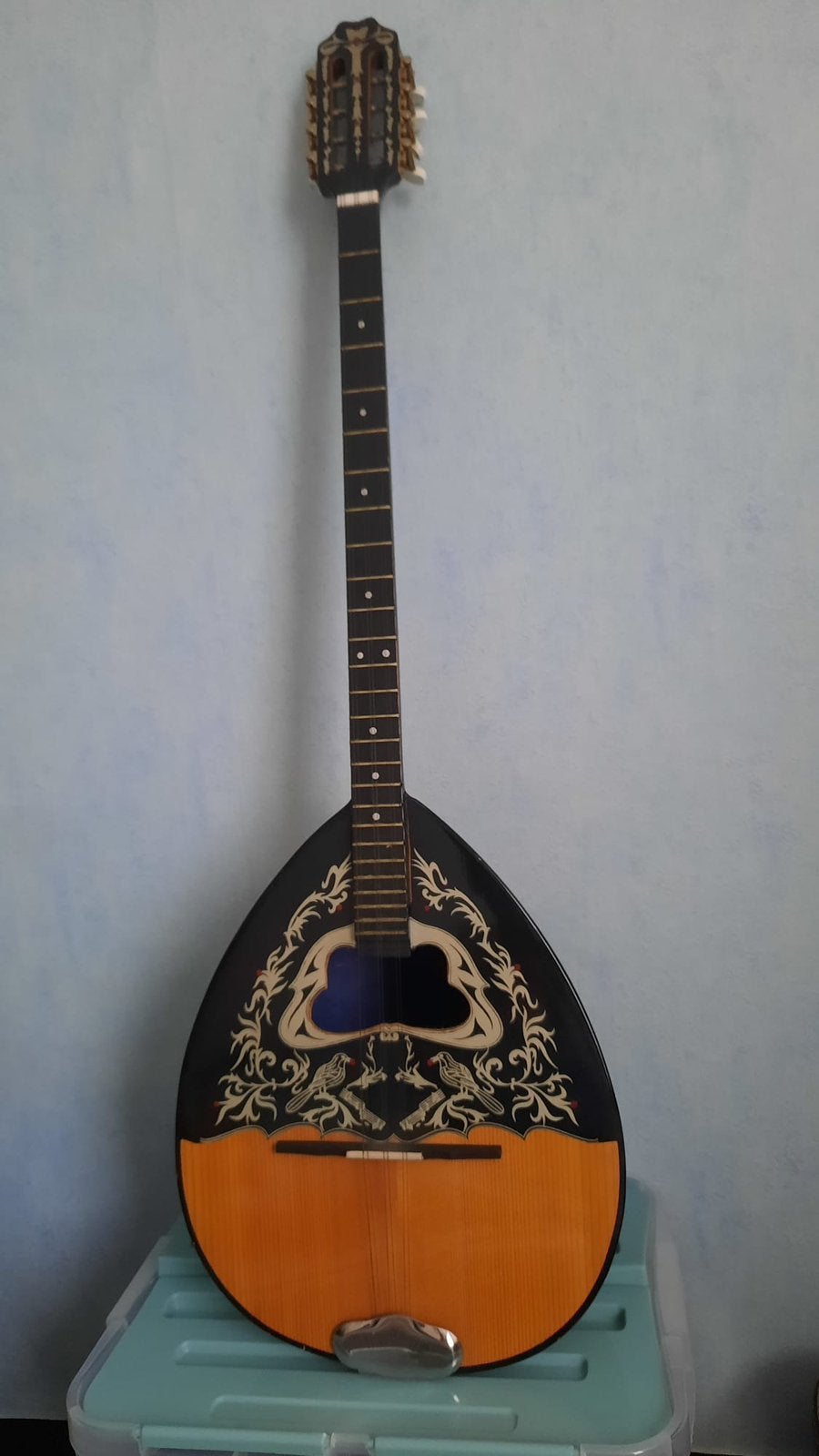 traditionele Griekse bouzouki, Ophalen, Gebruikt
