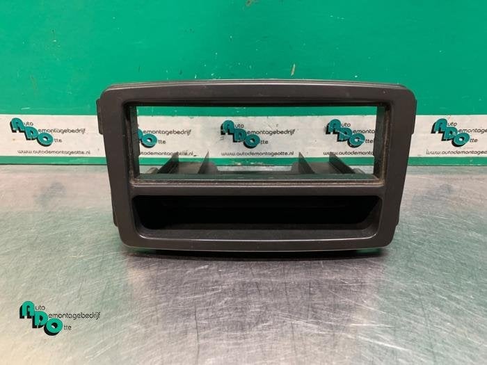 Compartiment de rangement d'un Mercedes Vito (Vito 03-), 3 mois de garantie, Utilisé, -, -