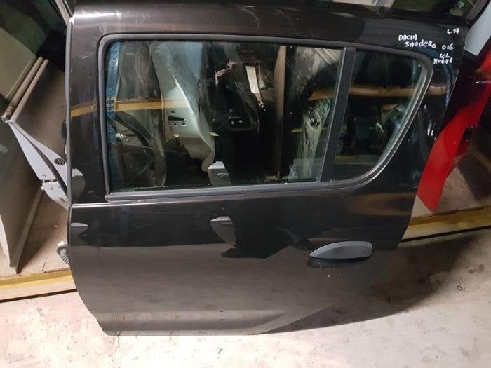 Portier 4Deurs links-achter van een Dacia Sandero (NV676), Dacia, Gebruikt, -, Deur