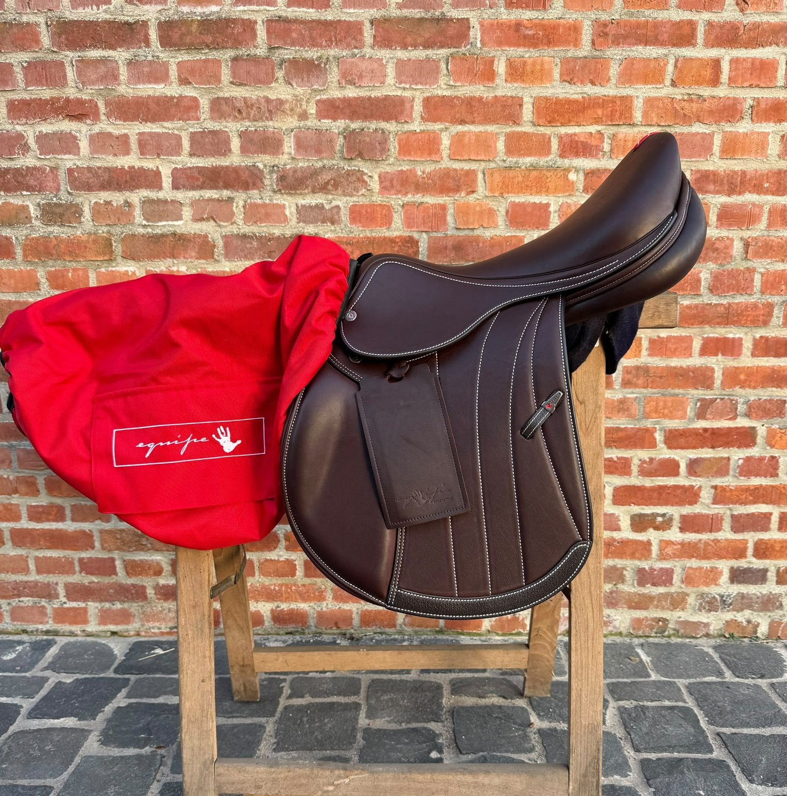 Selle de saut Equipe NOUVELLE !, Animaux & Accessoires, Neuf, Obstacle, L (17.5 pouces), Enlèvement