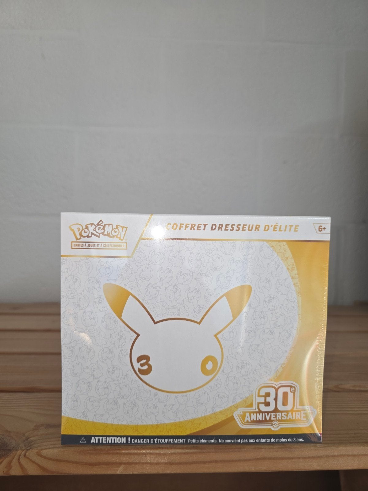 etb pokemon 30 ans, Enlèvement ou Envoi, Neuf, Booster box, Foil