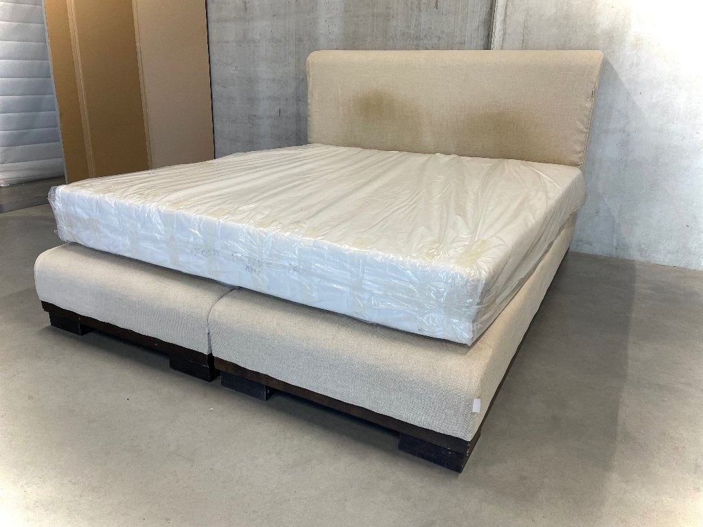 Boxspring scapa 180x200cm / goede staat, Huis en Inrichting, Slaapkamer | Boxsprings, Ophalen, Gebruikt, Beige, Tweepersoons
