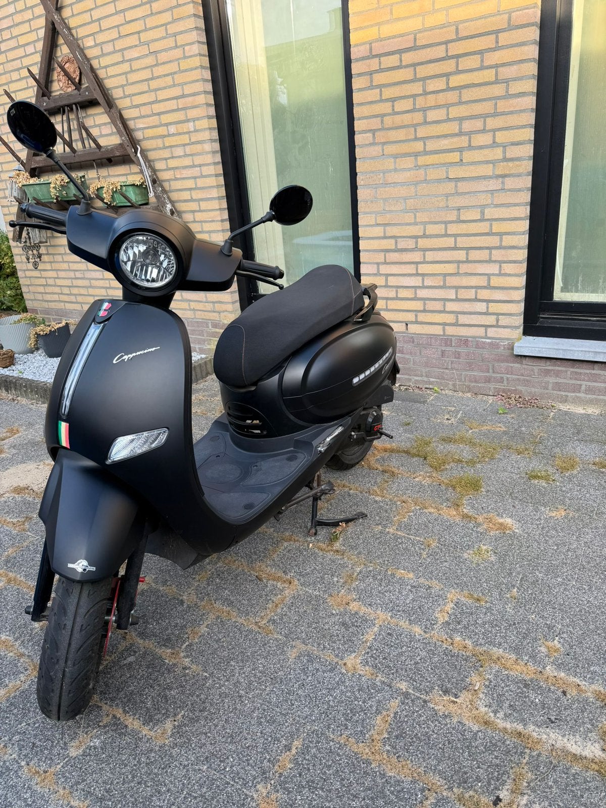 GTS Cappucino 3999km 2019, Ophalen, Gebruikt, Benzine