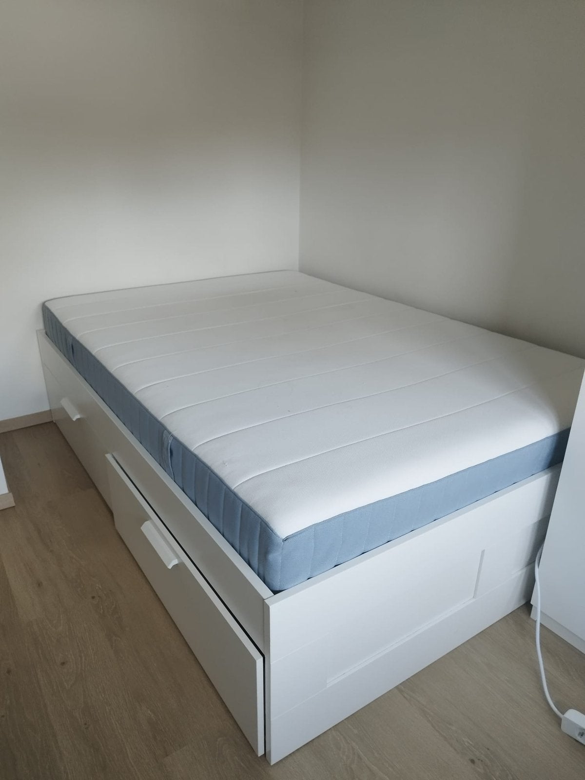 Brimnes Ikea bed, Queen size, Enlèvement, Sommier, 200 cm