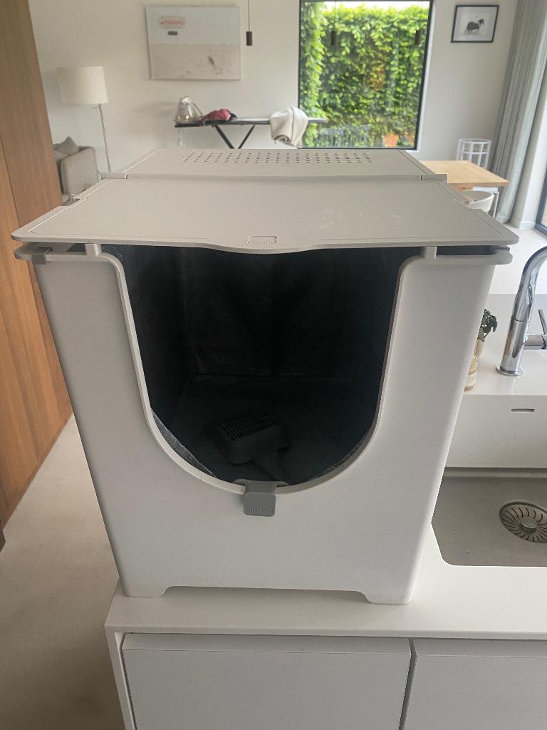 Kattenbak “Modkat”, Ophalen, Gebruikt, Gesloten