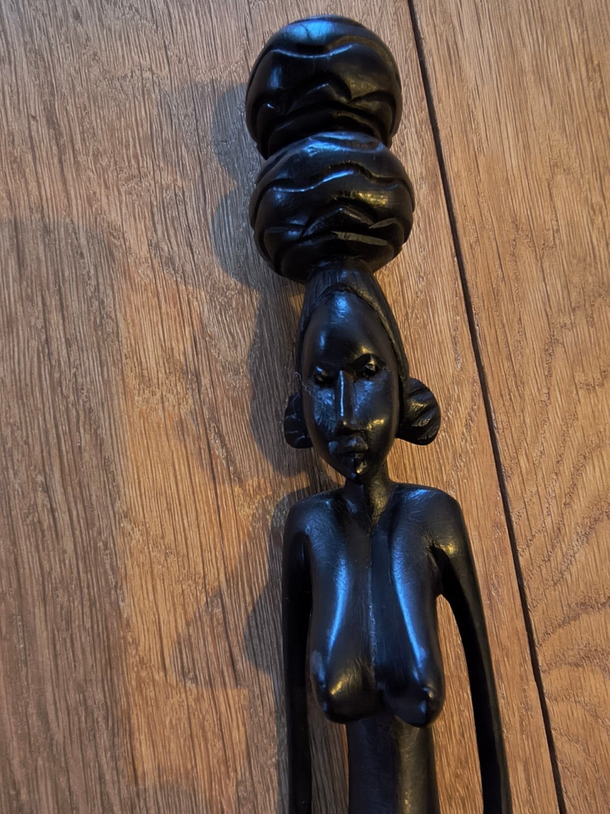 afrikaans houtsnijwerk , bruin / zwart, Enlèvement, Sculpture sur bois, Brun, Femme