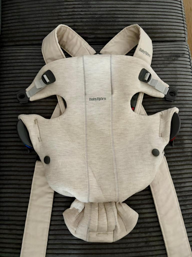 Draagzak BabyBjörn Mini, Ophalen, Zo goed als nieuw, Draagzak
