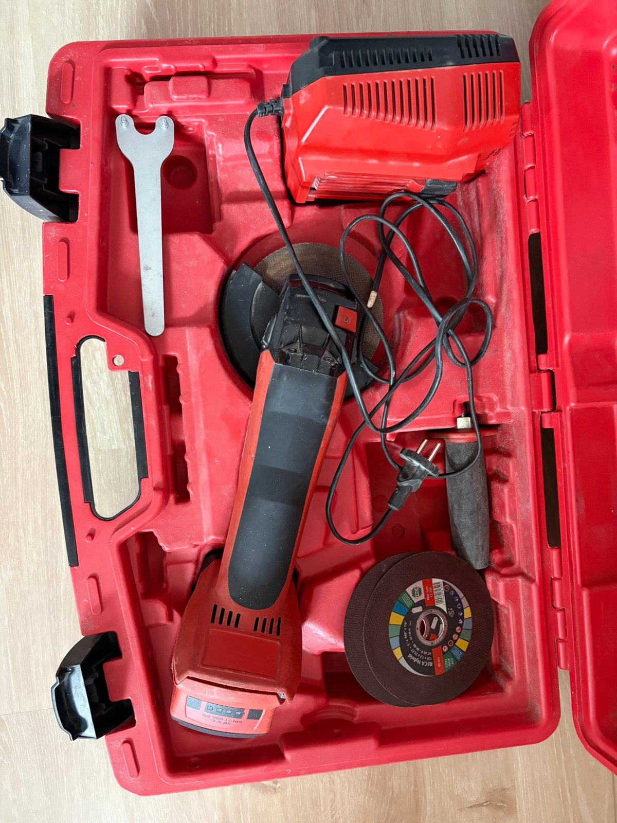 Meuleuse / Disqueuse sans fil Hilti AG 125-A22, Bricolage & Construction, Enlèvement
