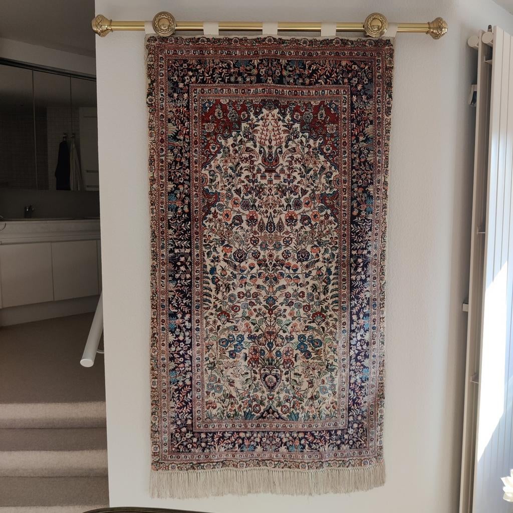 Hereke tapijt, Antiek en Kunst, Ophalen