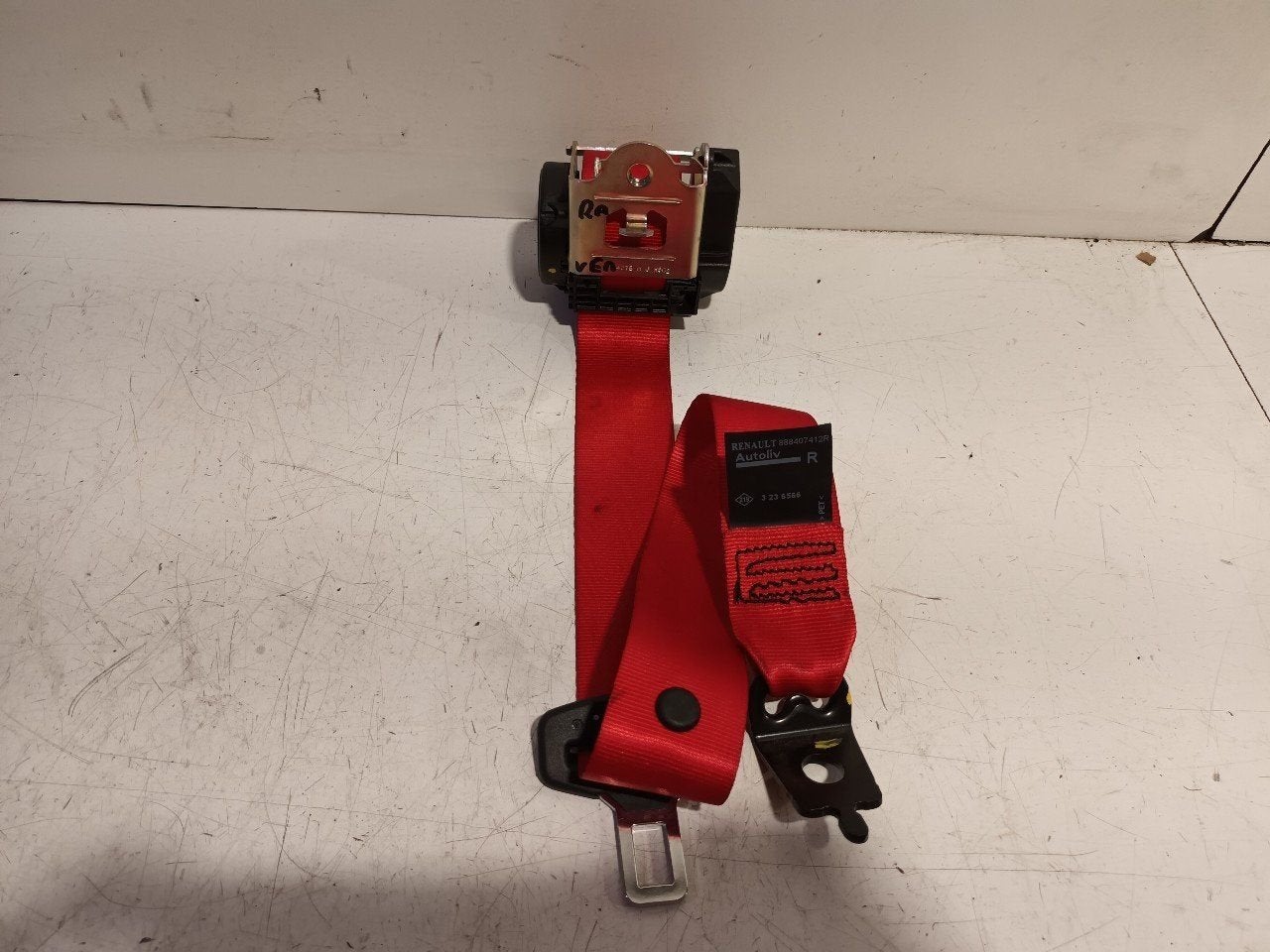 Veiligheidsgordel rechts achter Renault Clio, Onderdelen@venauto.nl, Van der Ven Autorecycling B.V., Gebruikt, Ettenseweg 76, 4706 PB Roosendaal, The Netherlands