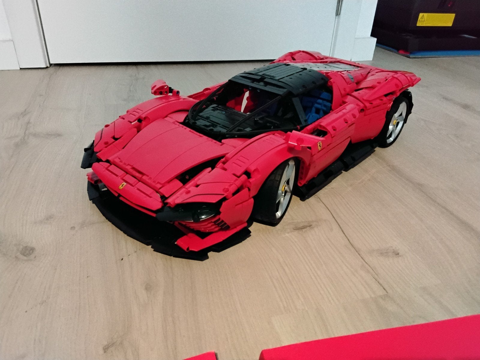 Lego Ferrari Daytona SP3 42143, Enlèvement ou Envoi, Lego, Instructions incluses, Comme neuf
