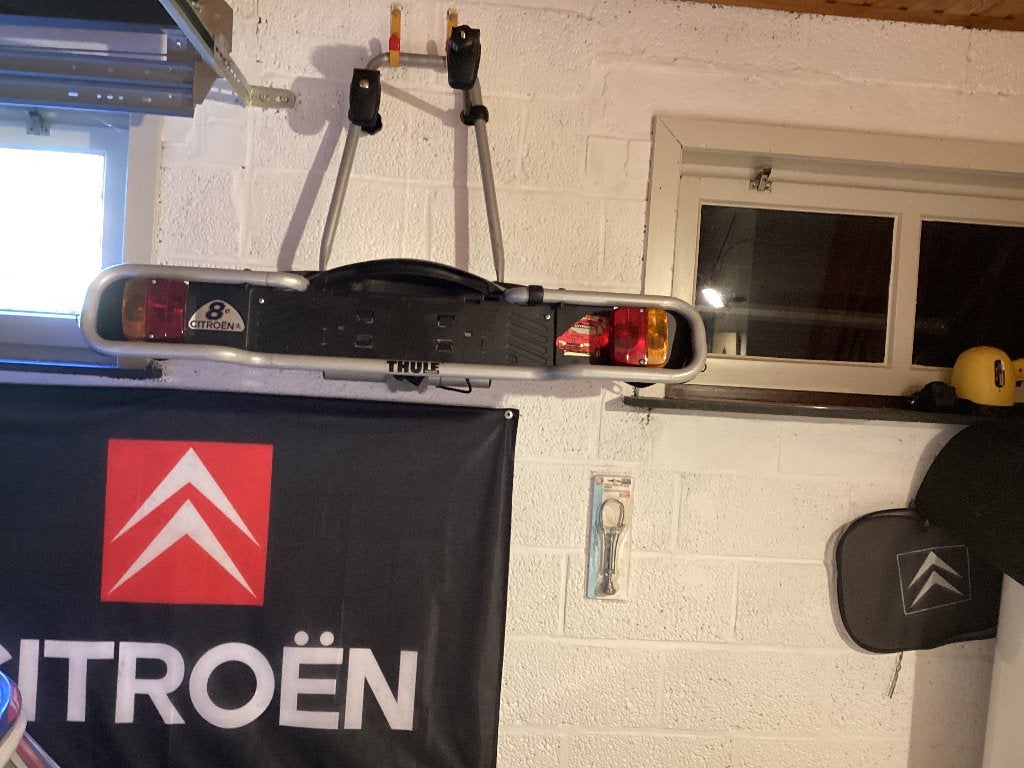 Fietsenrek, Fietsen en Brommers, Ophalen, Zo goed als nieuw