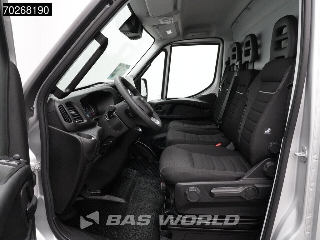 Iveco Daily 35S21 BPM VRIJ! 3.0L Automaat L2H2 210PK 2025-Mo, Auto's, Stof, Euro 6, 4 cilinders, Iveco