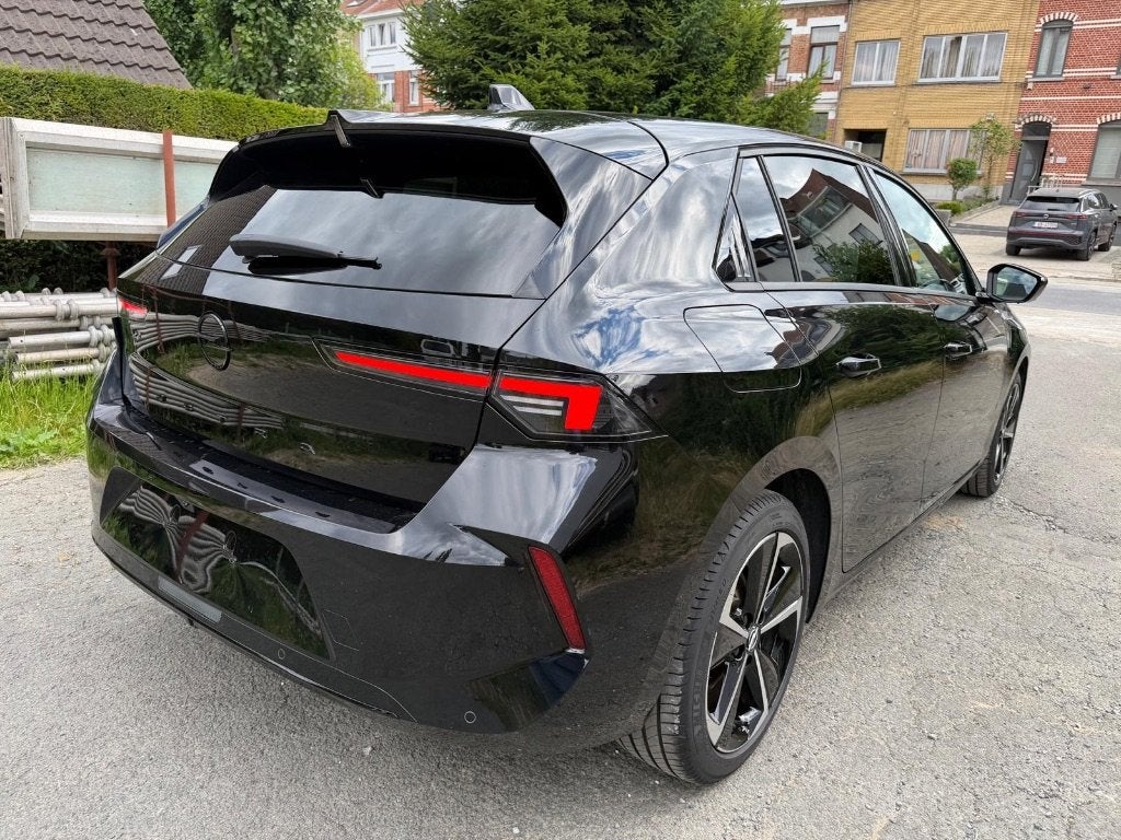 Opel Astra 1.2 Turbo Forever Forward S/S, Auto's, Opel, Zwart, 5 deurs, https://public.car-pass.be/vhr/ebdfc9f0-7e4e-418a-959f-a914f07d64f8