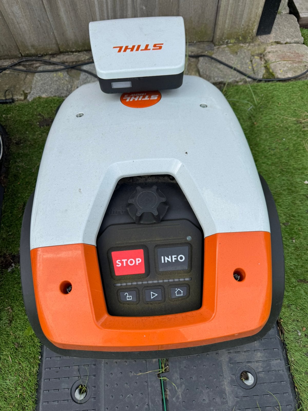 Stihl, Enlèvement, Comme neuf, Avec capteur de pluie