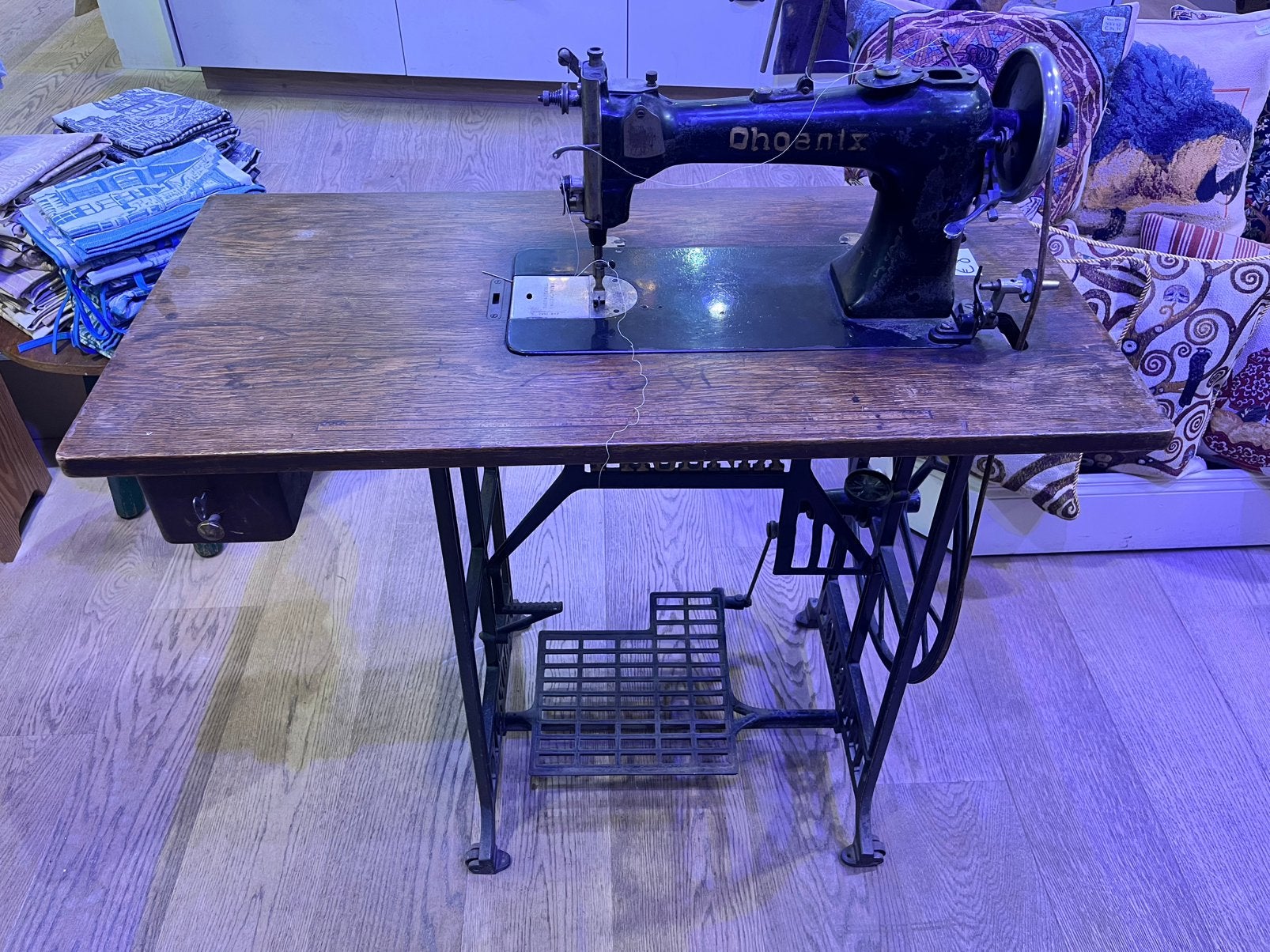 Antieke naaimachine, Antiek en Kunst, Antiek | Naaimachines, Ophalen