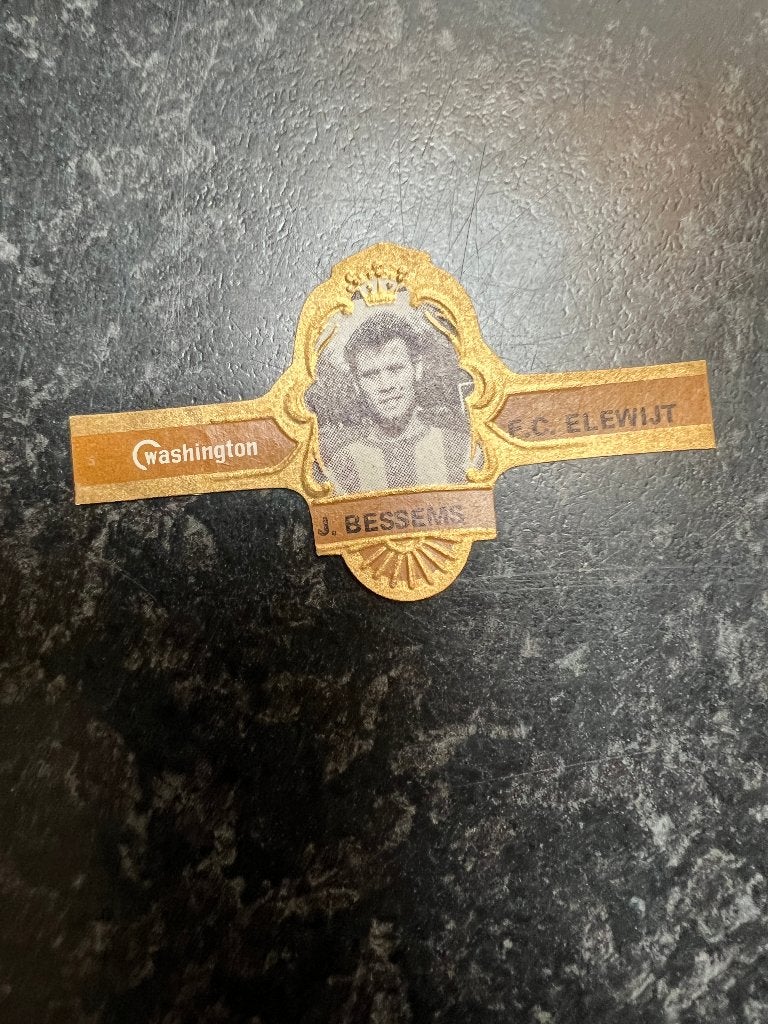 Washington  F.C. Elewijt   bruin, Ophalen of Verzenden, Zo goed als nieuw, Sigarenbandjes