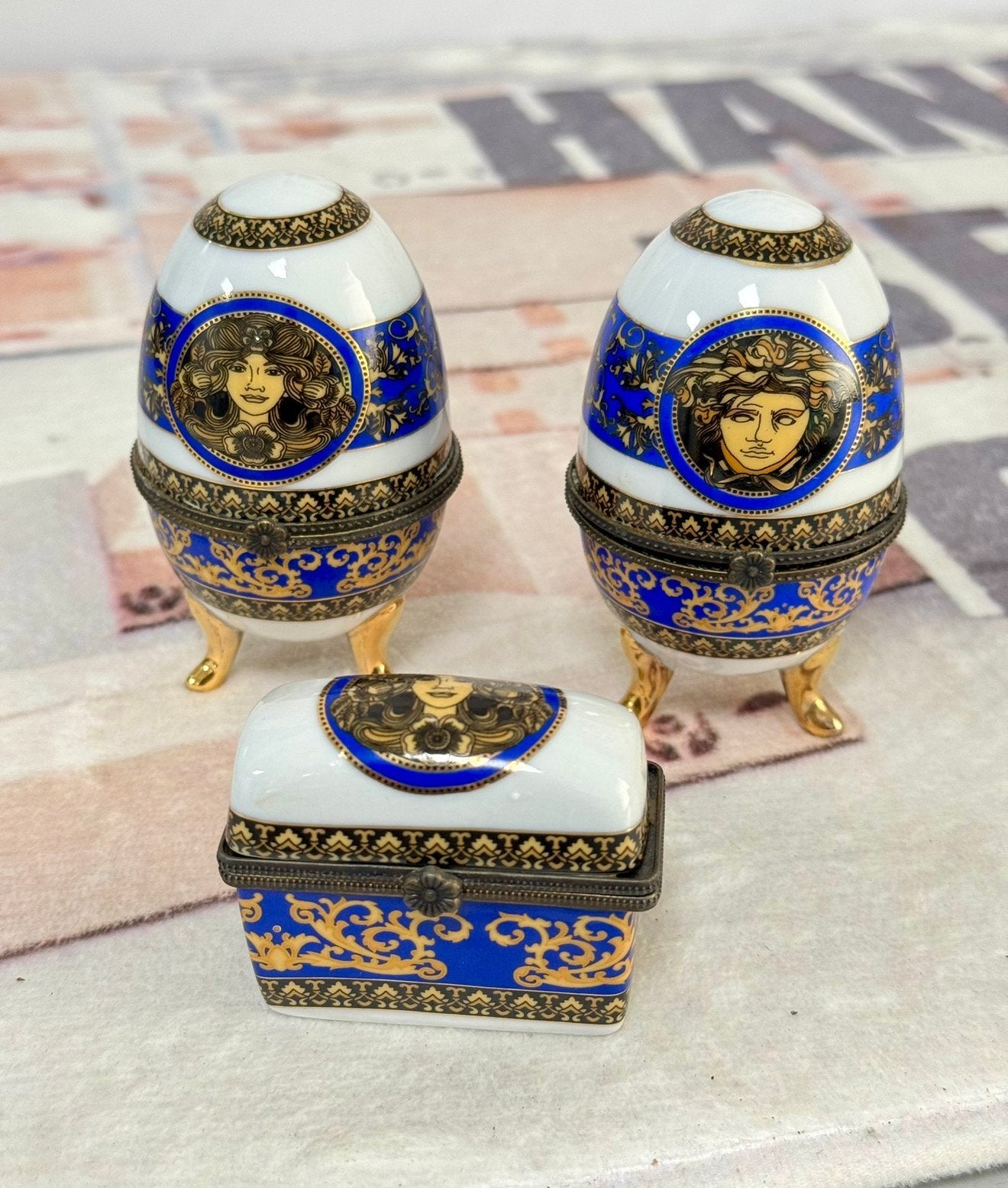 Fabergé ei eieren Versace Medusa SET blauw-wit faberge z/r, Antiek en Kunst, Ophalen of Verzenden
