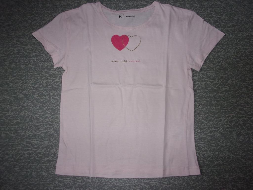 Meisjes t - shirt. Maat 128, Enfants & Bébés, Vêtements enfant | Taille 128, Enlèvement ou Envoi, Chemise ou À manches longues